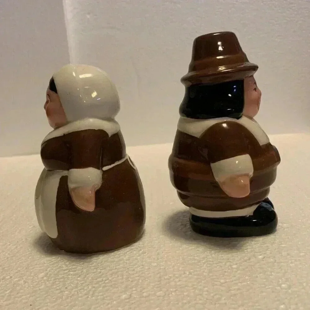 NOS Pilgrim Pair Animated Publix Salt & Pepper Shaker Set